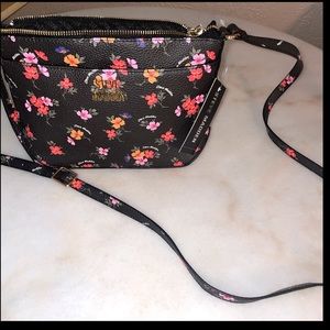 Steve Madden Crossbody Black Floral